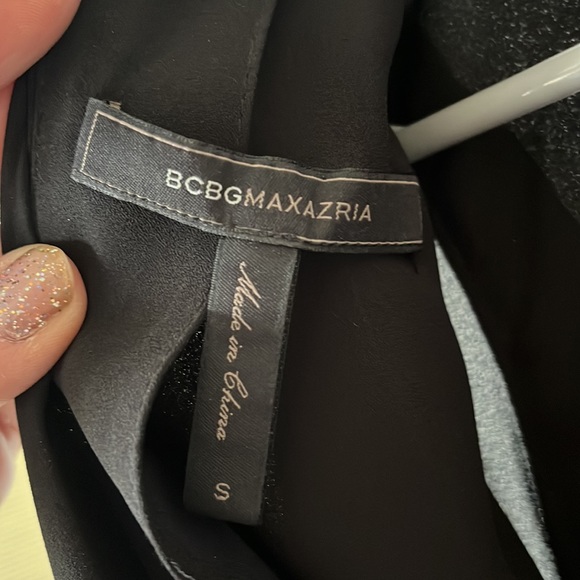 BCBG Max Azria black flowy top - Picture 4 of 4